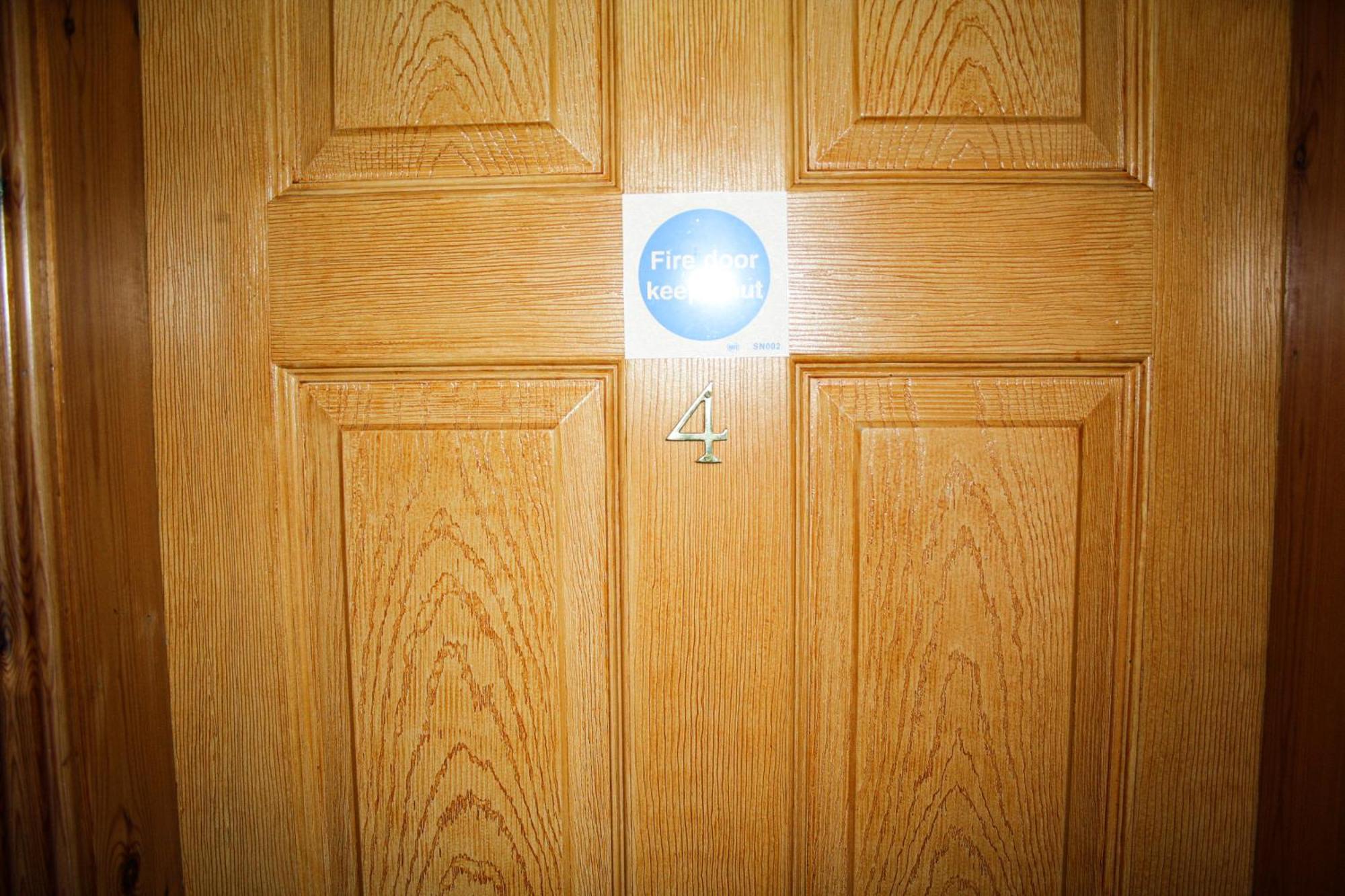 The Coach Inn Strabane Exteriör bild